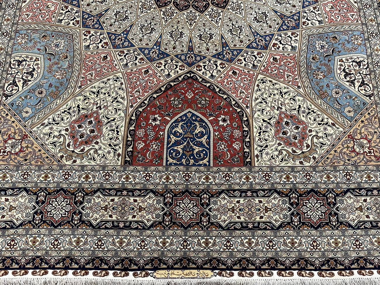 PERSIAN VERY FINE PERSIAN TABRIZ GHOMBAB MOSQUE SIGNED AND WOVEN BY MAHDAVAN 9.8 X 13.10 - Image 2