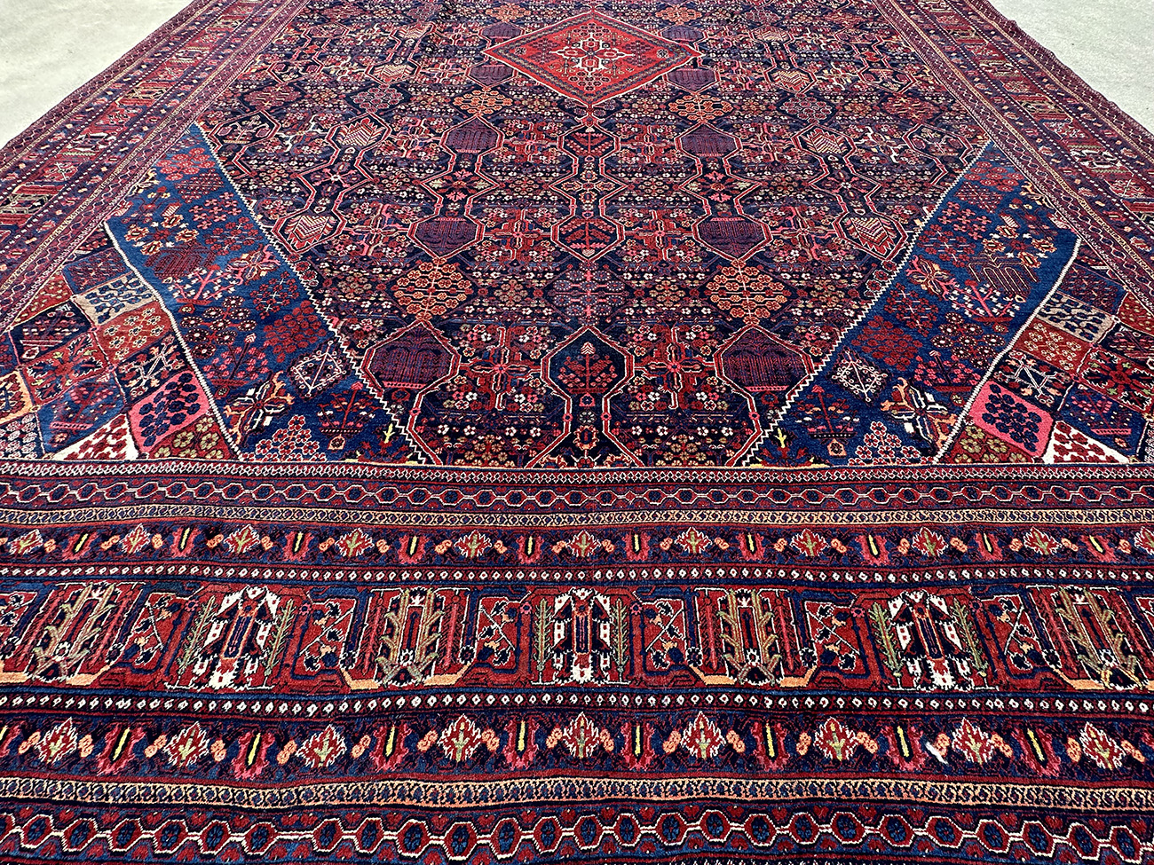 PERSIAN ANTIQUE MEI MEI JOSHAGHAN PALACE SIZE 16.9 X 21.7 - Image 2