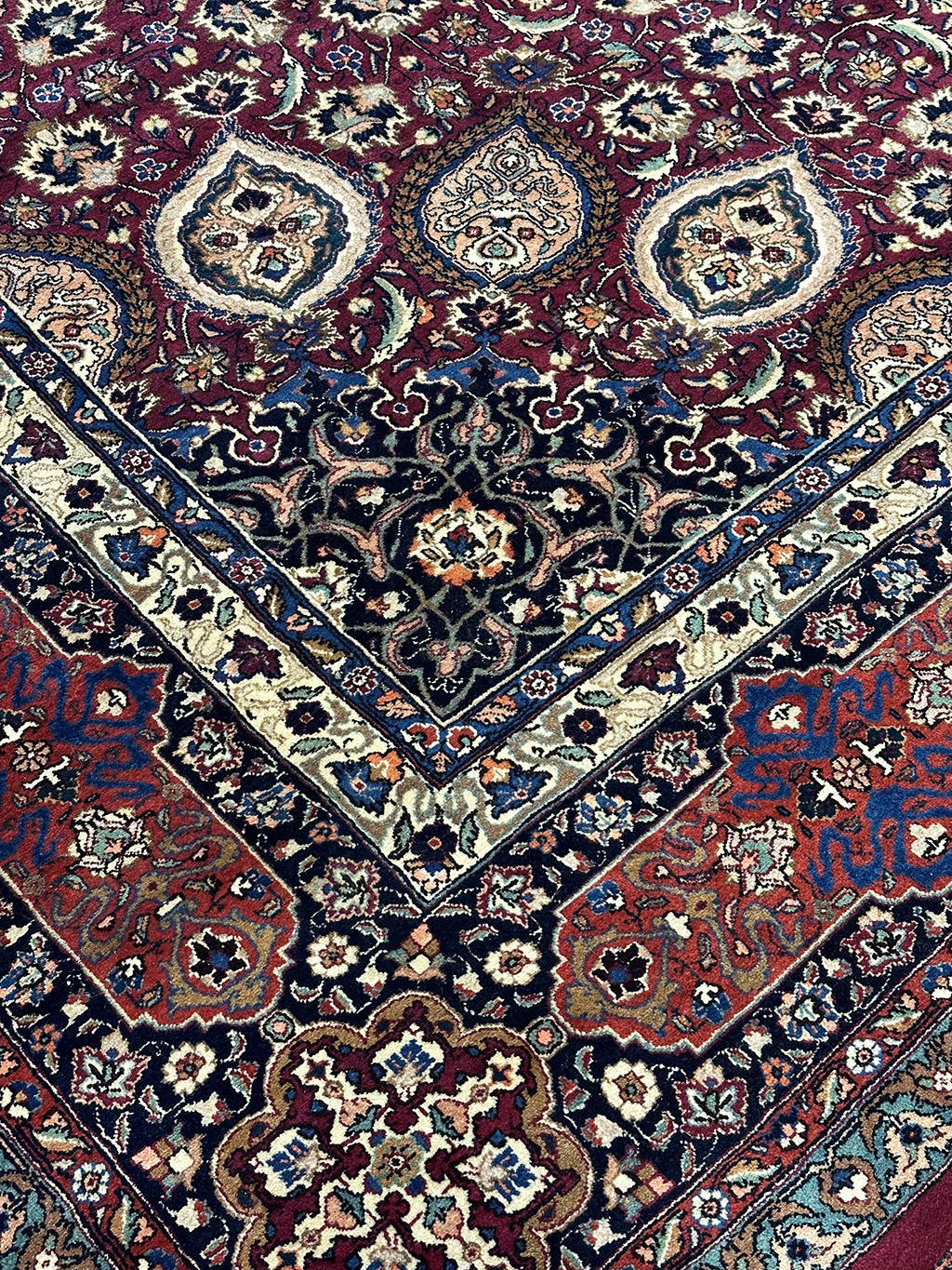 PERSIAN VINTAGE MASHAD SIGNED BY RAZAHI 11.2 X 15.7 - Image 6