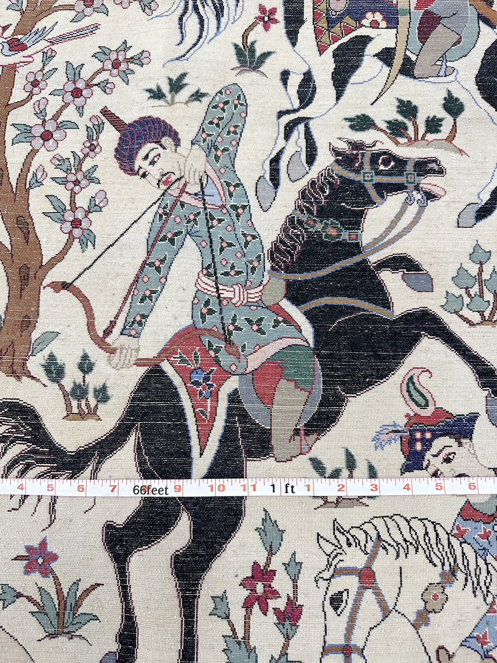 PERSIAN VINTAGE ISFAHAN HUNTING SCENE SIGNED BY KEYVAN 5.2 X 8.5 - Image 6