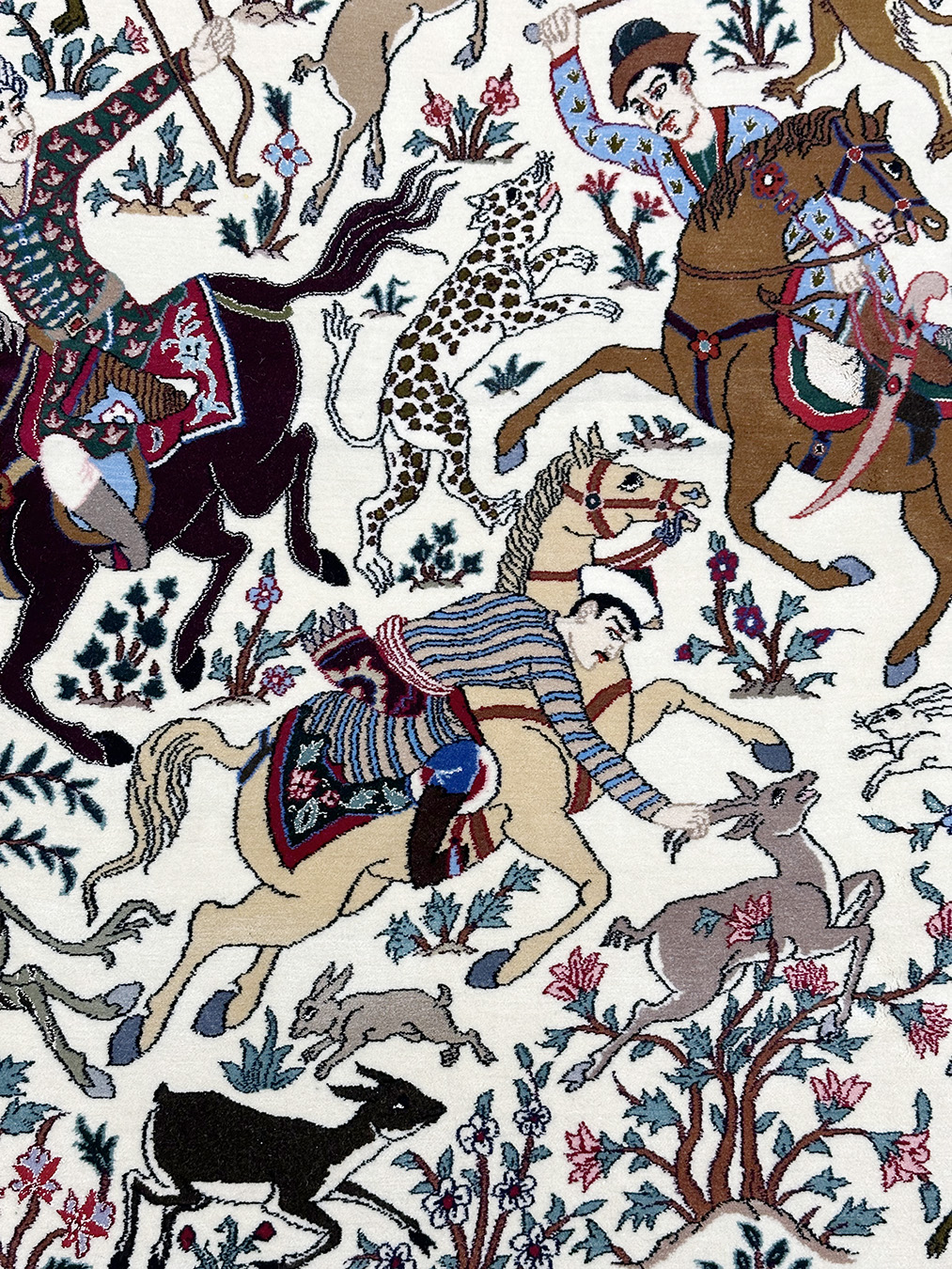 PERSIAN VINTAGE ISFAHAN HUNTING SCENE SIGNED BY KEYVAN 5.2 X 8.5 - Image 8