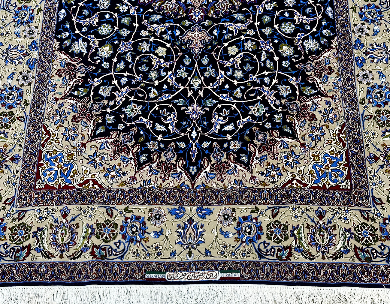 PERSIAN ISFAHAN SIGNED SEYRAFIAN 5 X 8 - Image 2